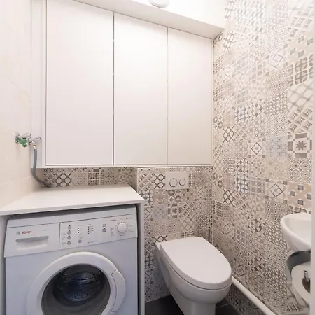 Terrace - Private Parking - Subway 2 Min Apartment
